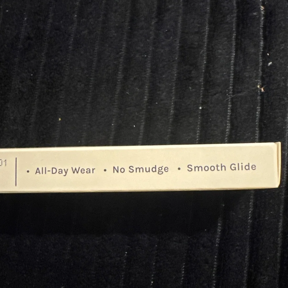 Chica Beauty MIRAME Matte Black‎ Liquid Eyeliner Smooth Glide No Smudge NIB